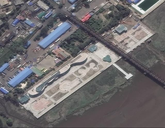 Amnok_tourist_2_R1C1